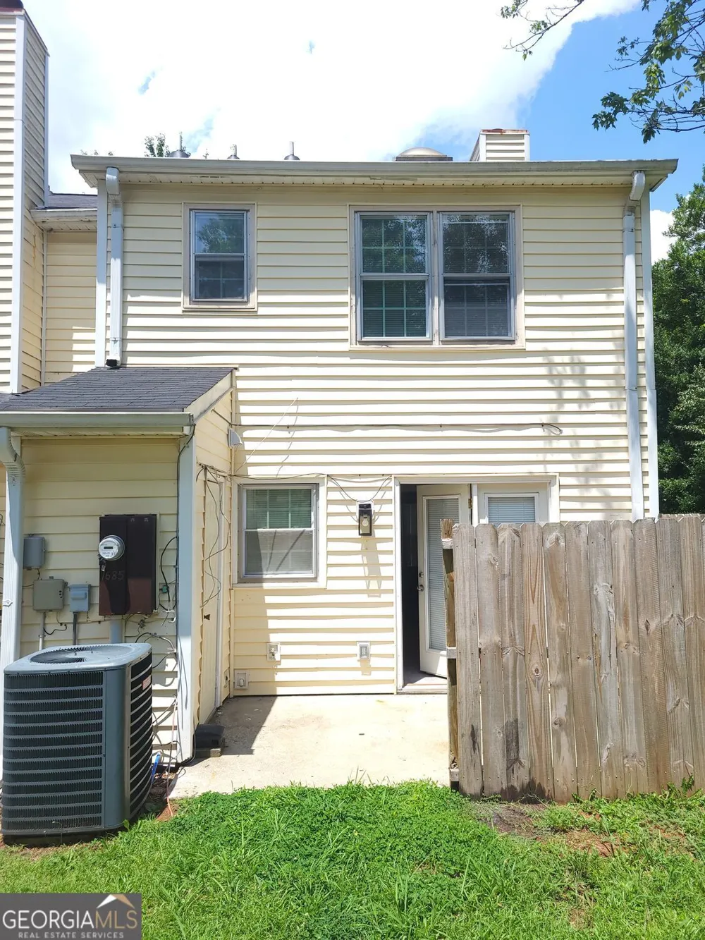1685 Hunting Creek DR Conyers, GA 30013