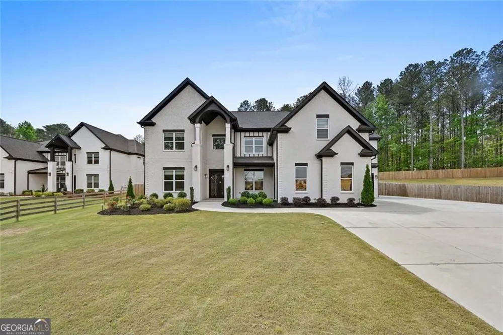 2694 Thompson Mill RD Buford, GA 30519
