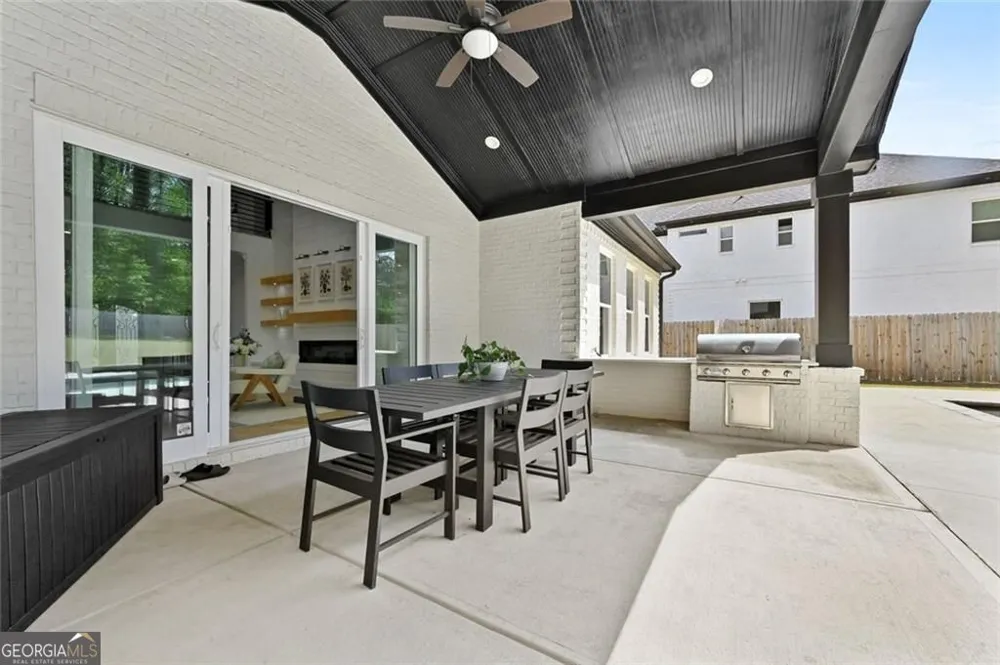 2694 Thompson Mill RD Buford, GA 30519
