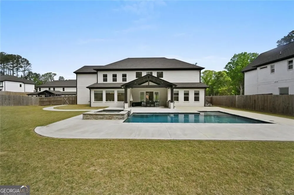 2694 Thompson Mill RD Buford, GA 30519