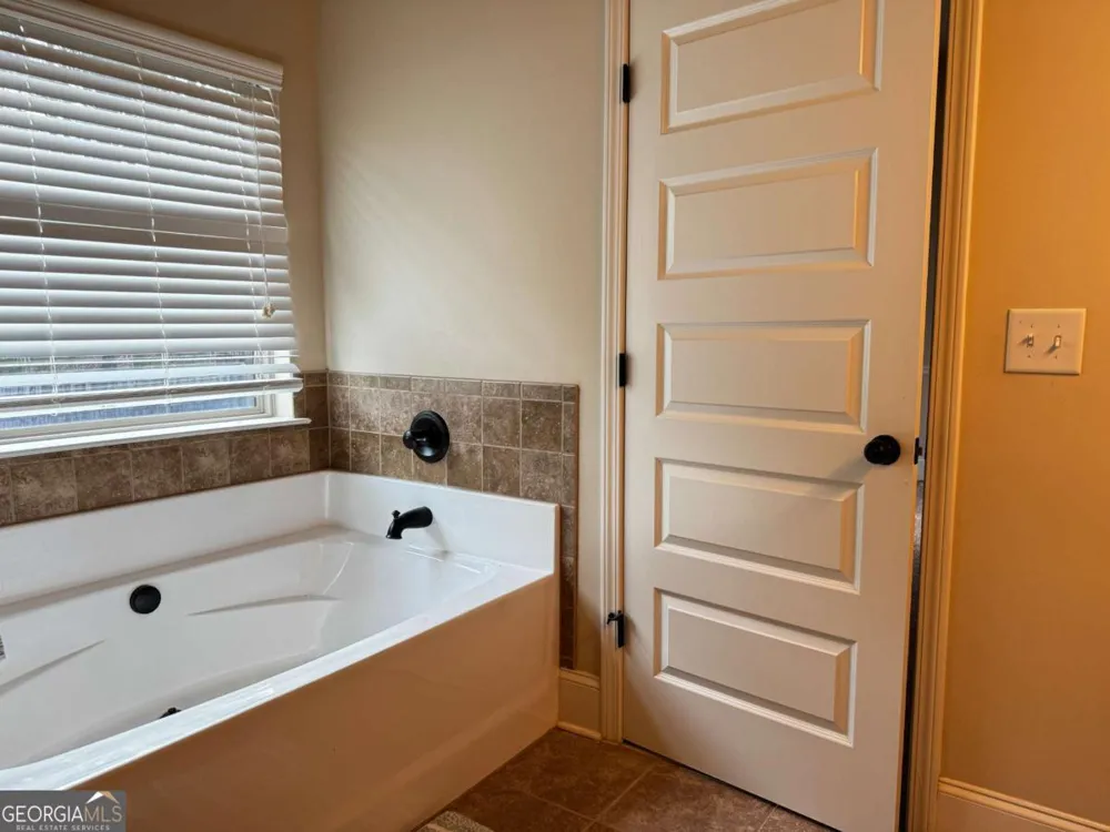 1938 Orchard DR Watkinsville, GA 30677