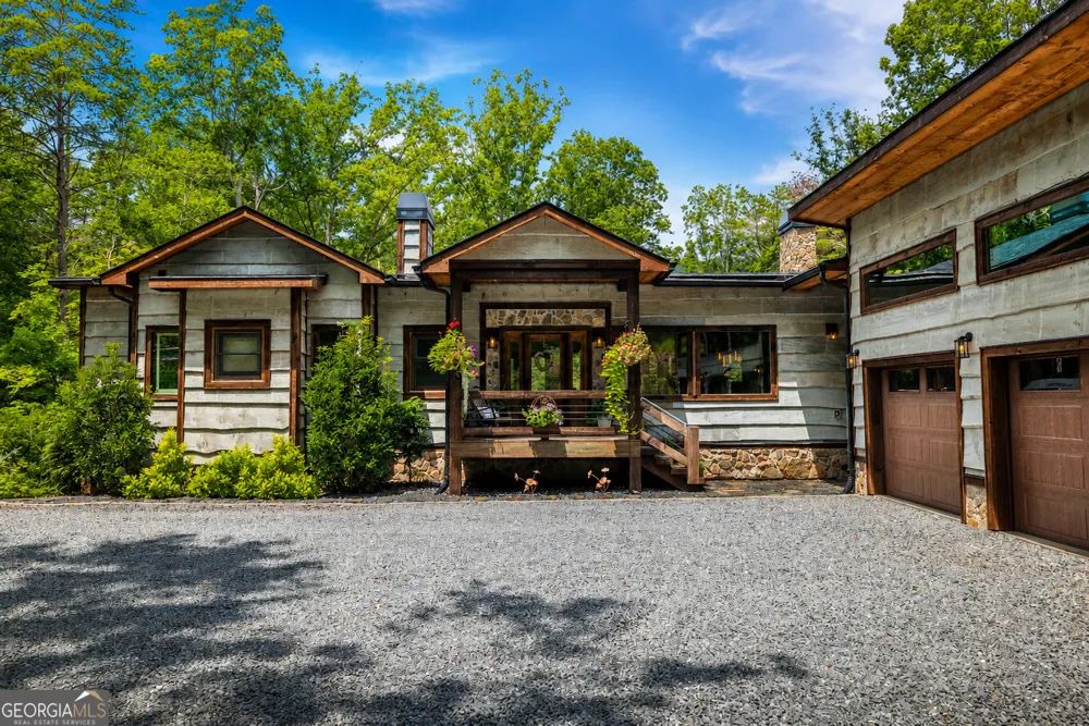 195 Moonshine WAY Blue Ridge, GA 30513