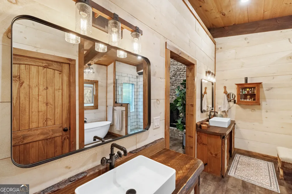 195 Moonshine WAY Blue Ridge, GA 30513