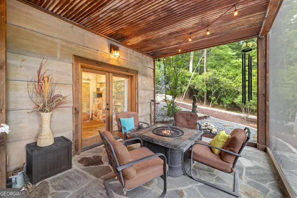 195 Moonshine WAY Blue Ridge, GA 30513