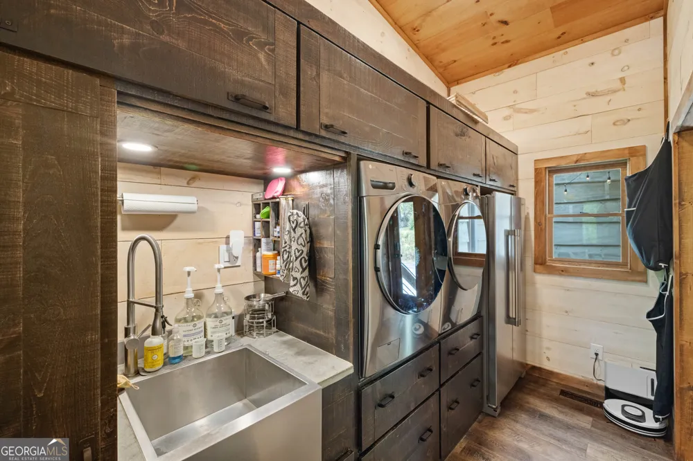 195 Moonshine WAY Blue Ridge, GA 30513