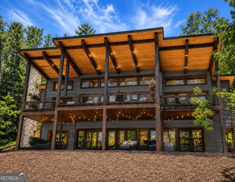 195 Moonshine WAY