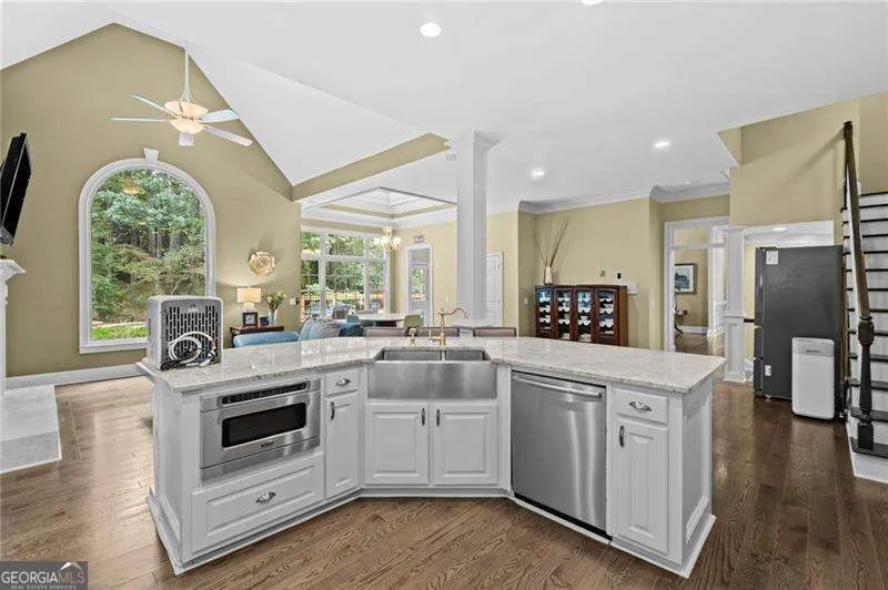 3915 Merriweather Woods Johns Creek, GA 30022