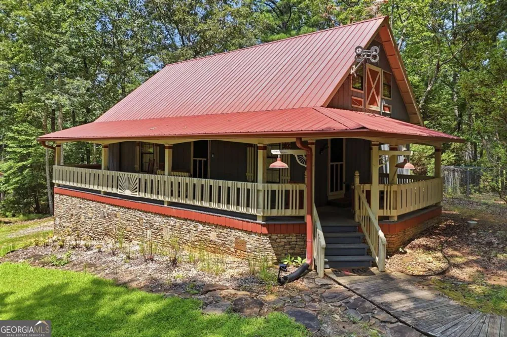 1525 Sperin RD Ball Ground, GA 30107