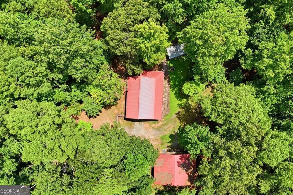 1525 Sperin RD Ball Ground, GA 30107