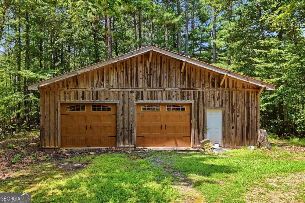 1525 Sperin RD Ball Ground, GA 30107