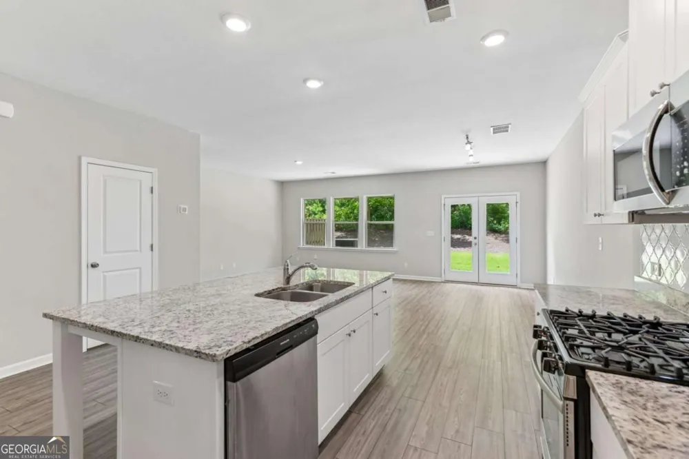 6032 Harbor Landing DR Buford, GA 30518