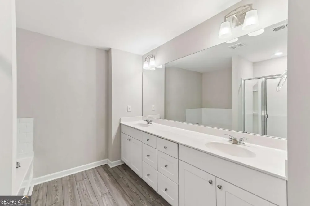 6032 Harbor Landing DR Buford, GA 30518