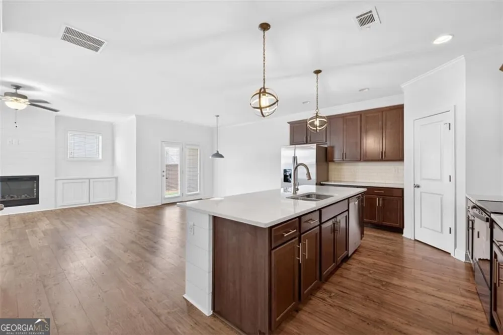 5524 Garens WAY Flowery Branch, GA 30542