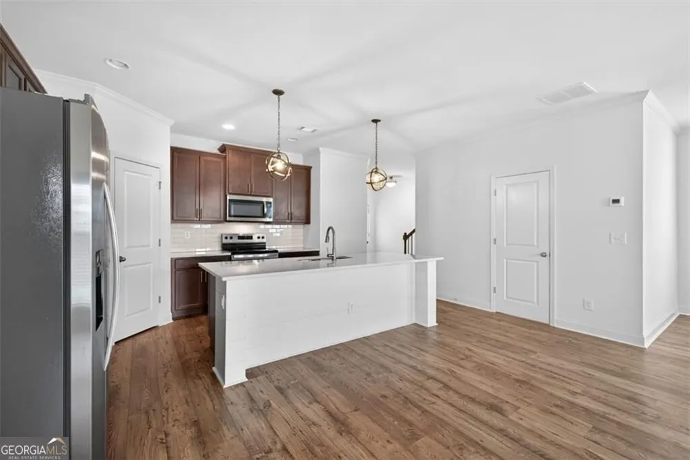 5524 Garens WAY Flowery Branch, GA 30542