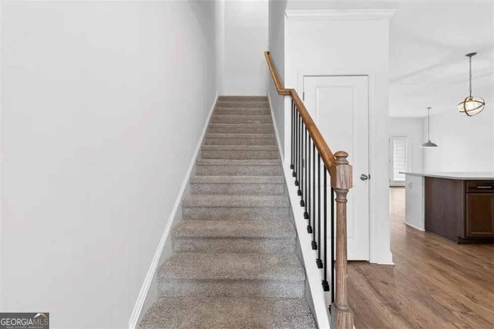 5524 Garens WAY Flowery Branch, GA 30542