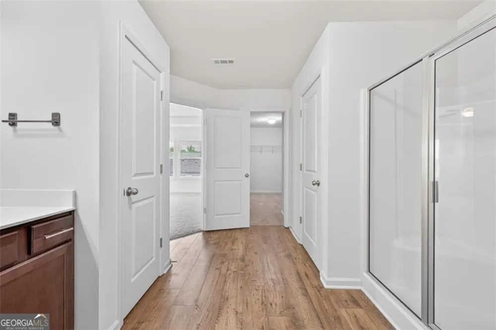 5524 Garens WAY Flowery Branch, GA 30542