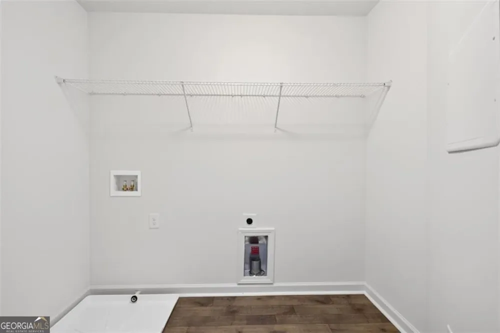 5524 Garens WAY Flowery Branch, GA 30542