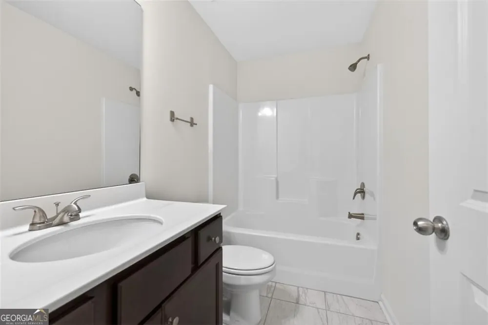 5524 Garens WAY Flowery Branch, GA 30542