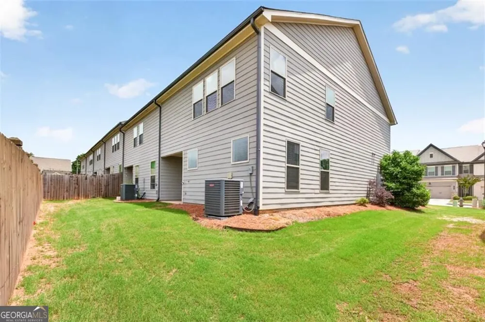 5524 Garens WAY Flowery Branch, GA 30542
