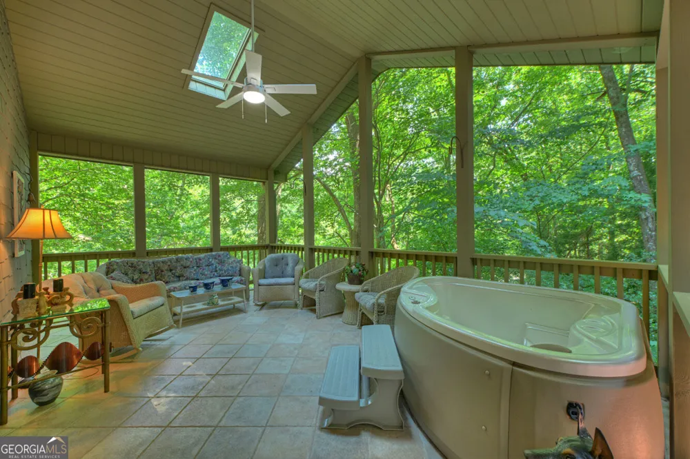 357 Goldmine TRL Ellijay, GA 30536