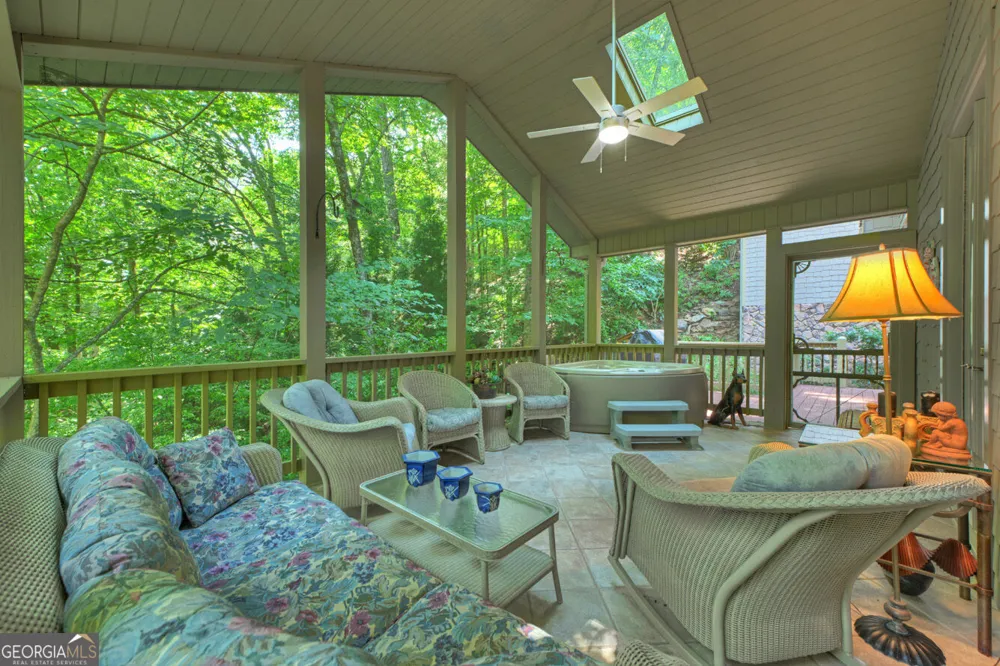 357 Goldmine TRL Ellijay, GA 30536