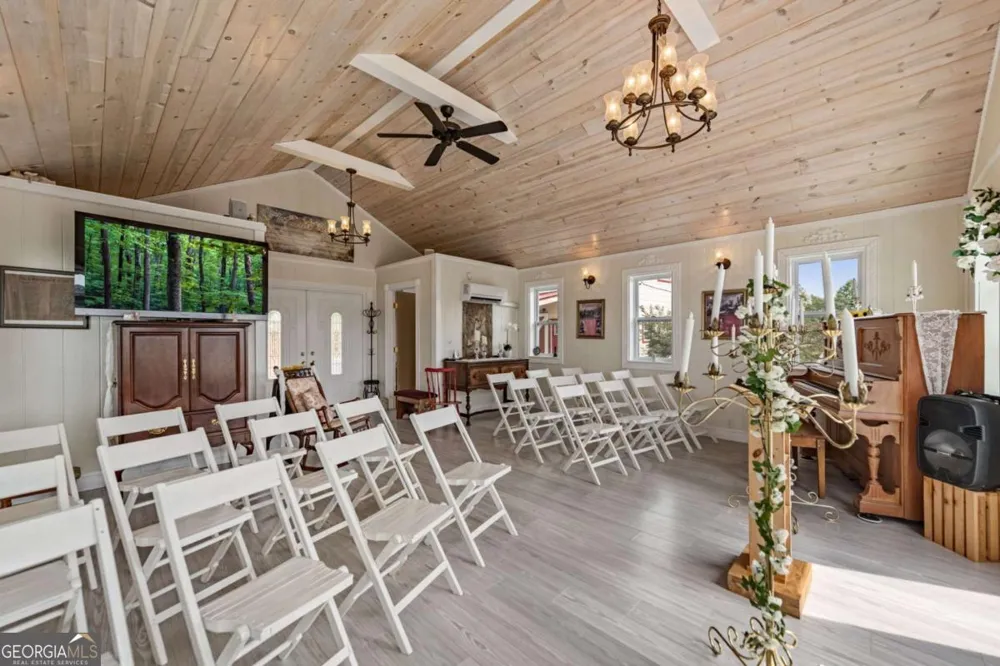 53 Fox RUN Blue Ridge, GA 30513