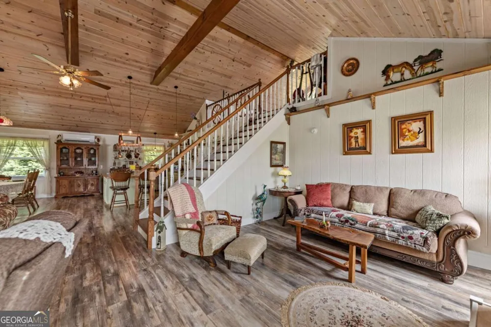 53 Fox RUN Blue Ridge, GA 30513