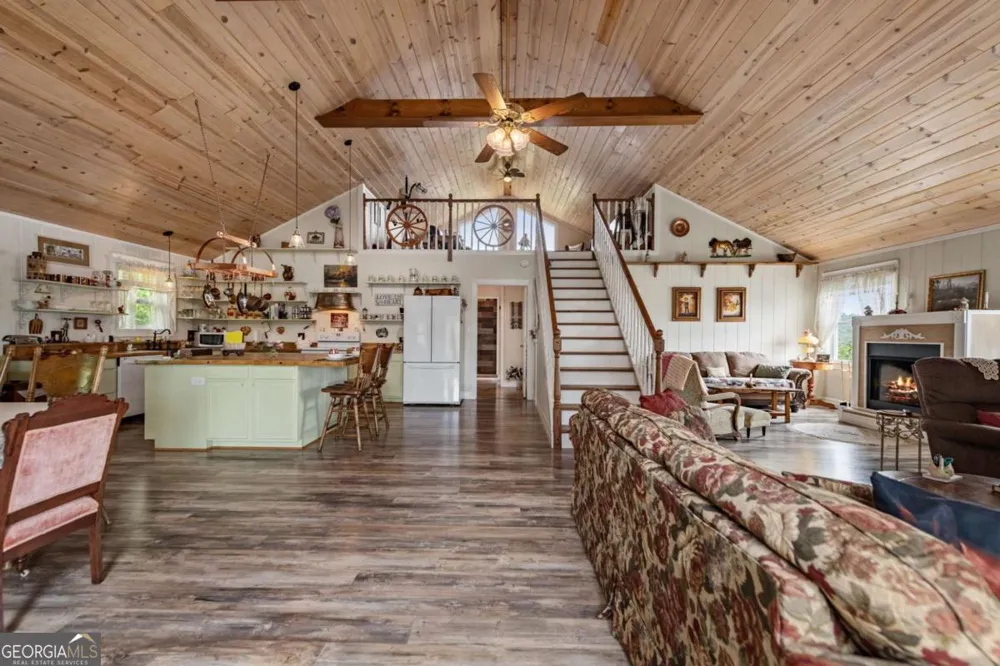 53 Fox RUN Blue Ridge, GA 30513