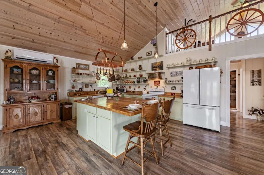 53 Fox RUN Blue Ridge, GA 30513