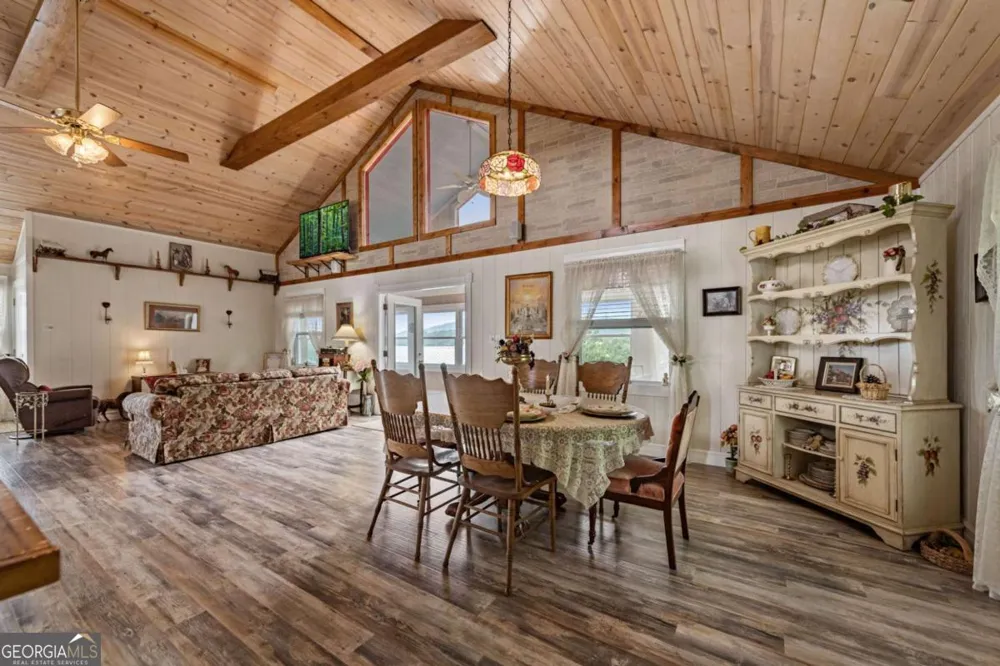 53 Fox RUN Blue Ridge, GA 30513