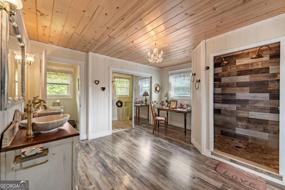 53 Fox RUN Blue Ridge, GA 30513