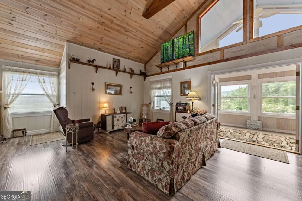 53 Fox RUN Blue Ridge, GA 30513