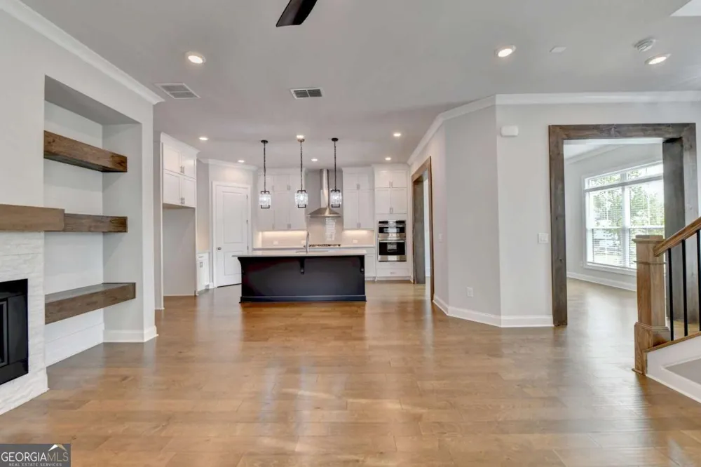4536 Molder DR Buford, GA 30518