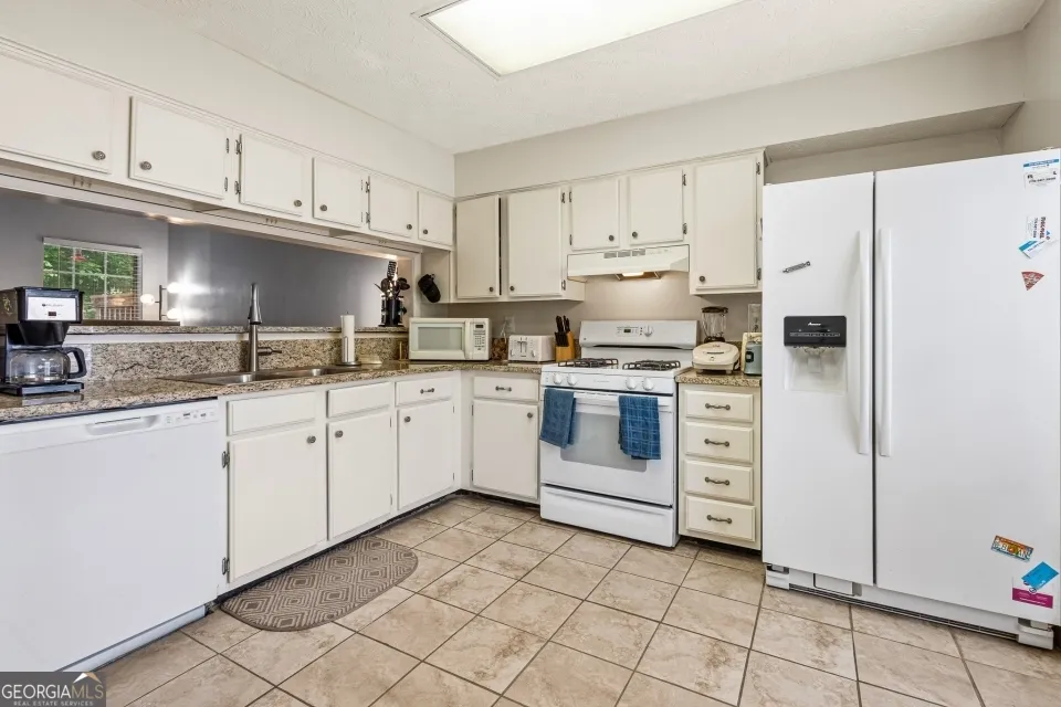 603 Wedgewood WAY Sandy Springs, GA 30350