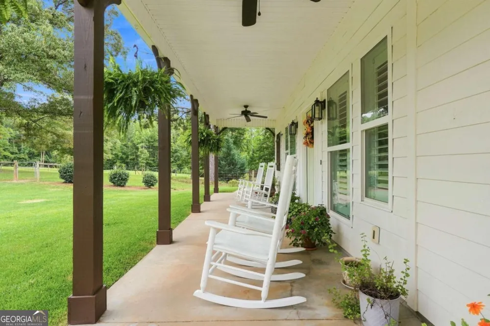216 Mockingbird LN Brooks, GA 30205