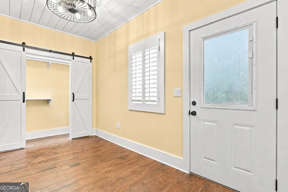 216 Mockingbird LN Brooks, GA 30205