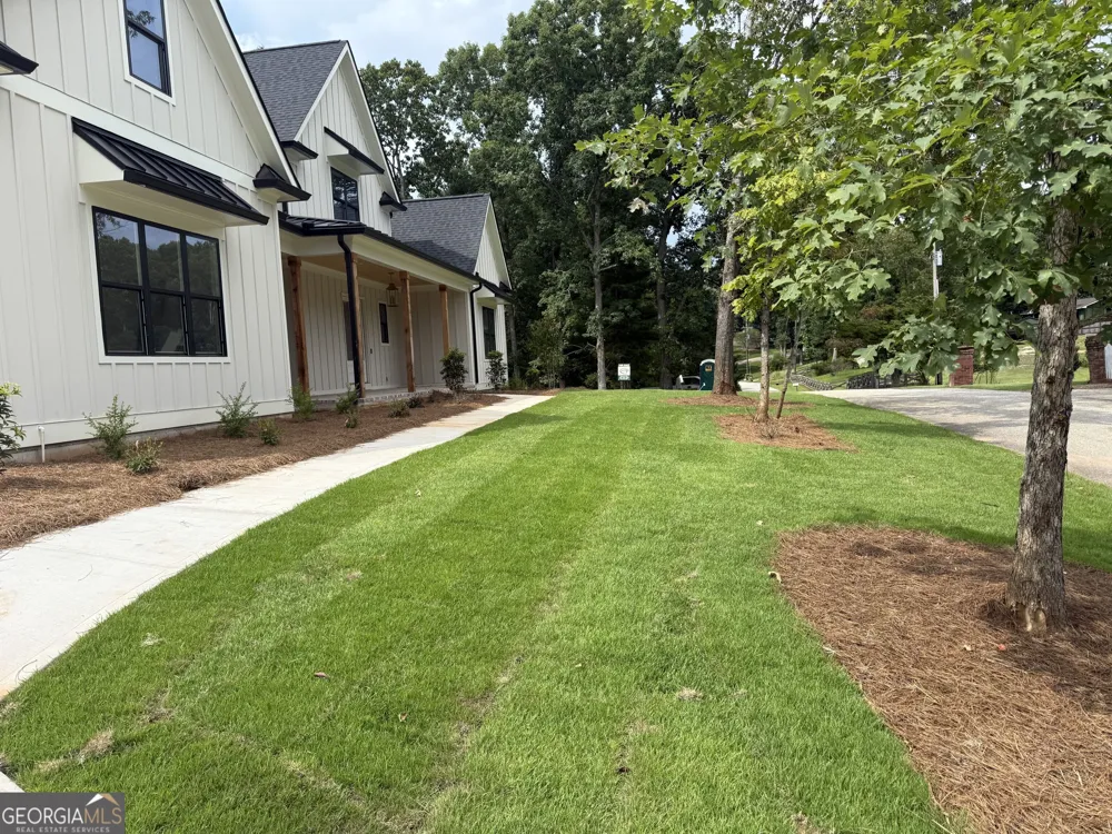5990 Warpath RD Flowery Branch, GA 30542