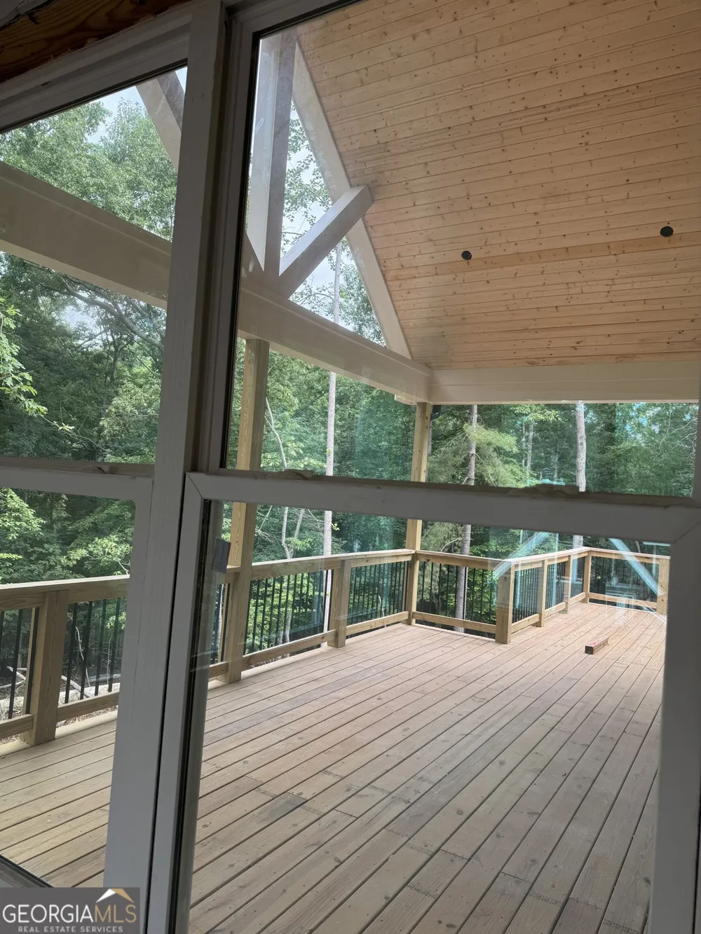 5990 Warpath RD Flowery Branch, GA 30542