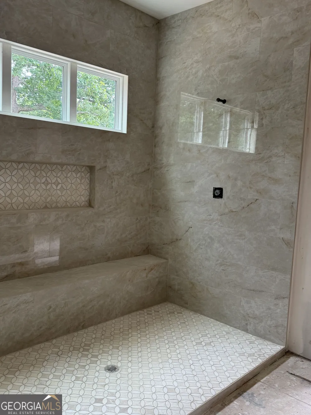 5990 Warpath RD Flowery Branch, GA 30542