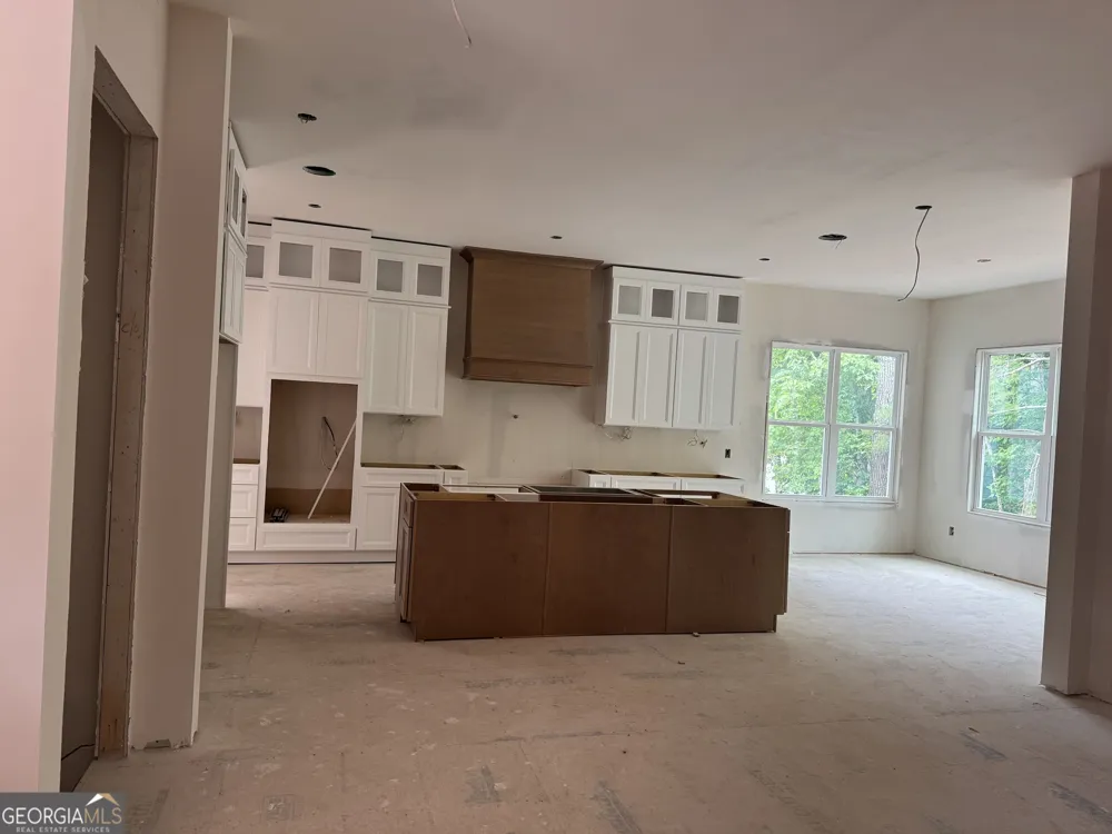5990 Warpath RD Flowery Branch, GA 30542