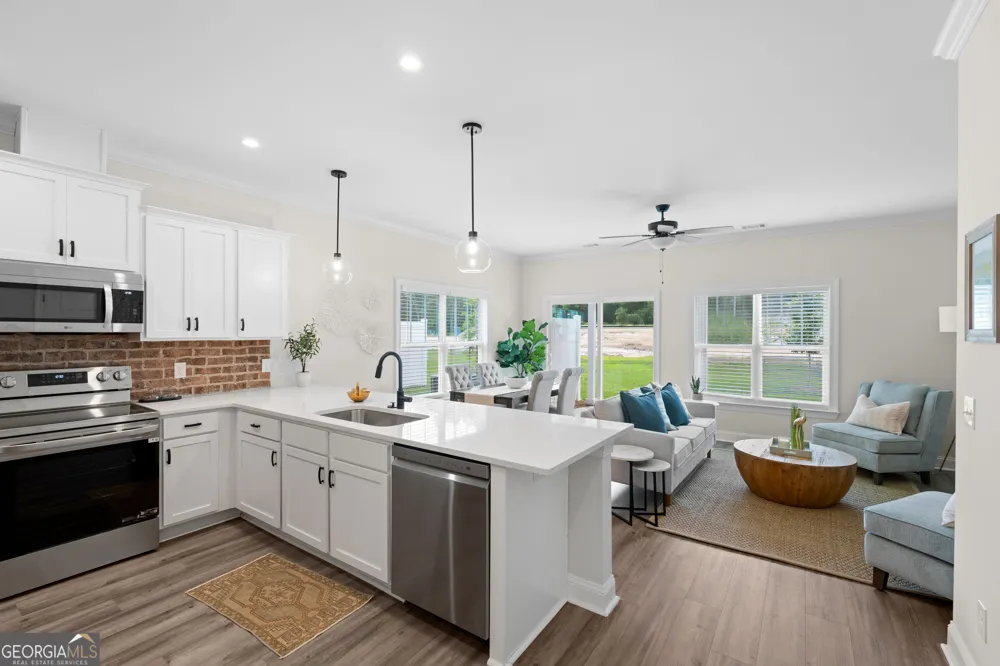 15 Azalea LN Richmond Hill, GA 31324