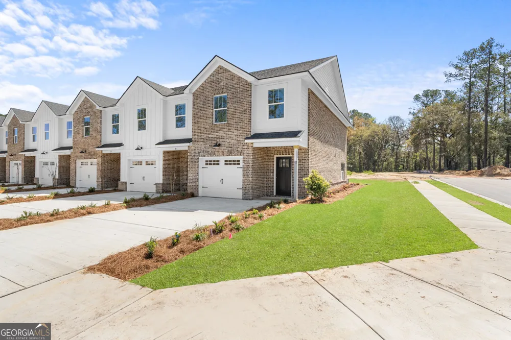 15 Azalea LN Richmond Hill, GA 31324