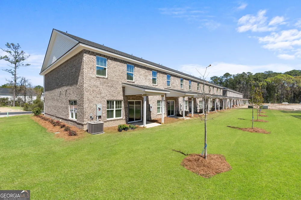 15 Azalea LN Richmond Hill, GA 31324