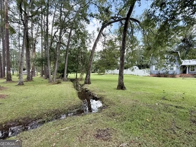 817 Golf DR Swainsboro, GA 30401