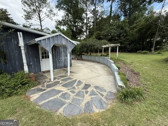 817 Golf DR Swainsboro, GA 30401