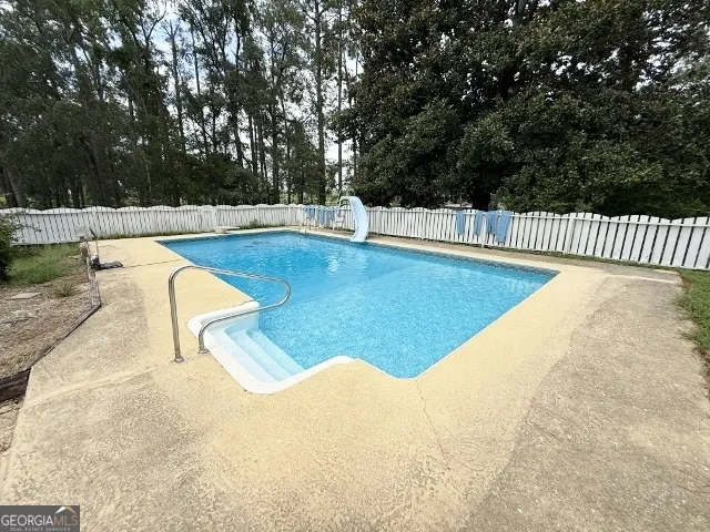 817 Golf DR Swainsboro, GA 30401