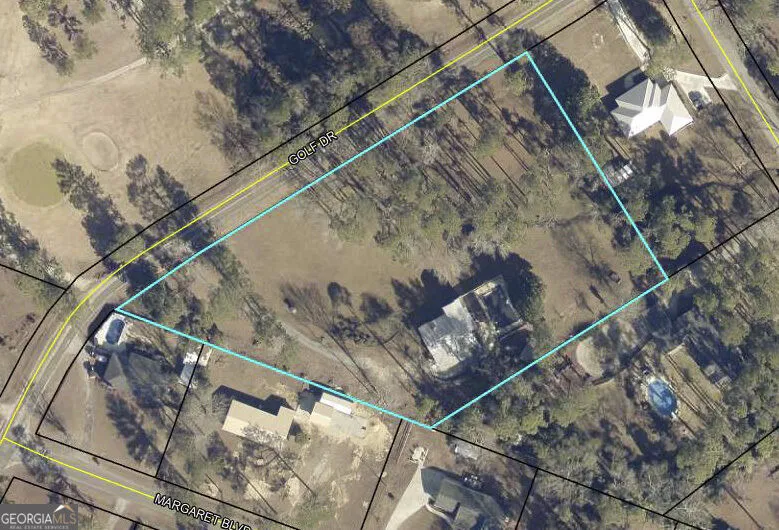 817 Golf DR Swainsboro, GA 30401