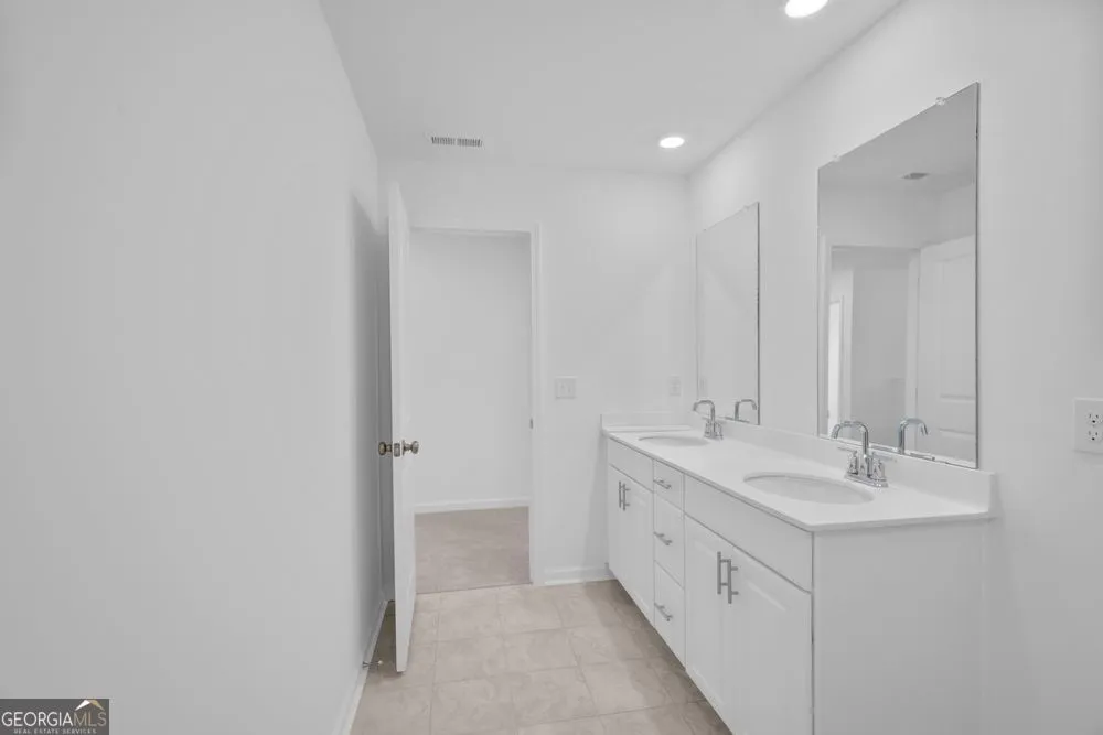 3991 Alderstone DR Flowery Branch, GA 30542