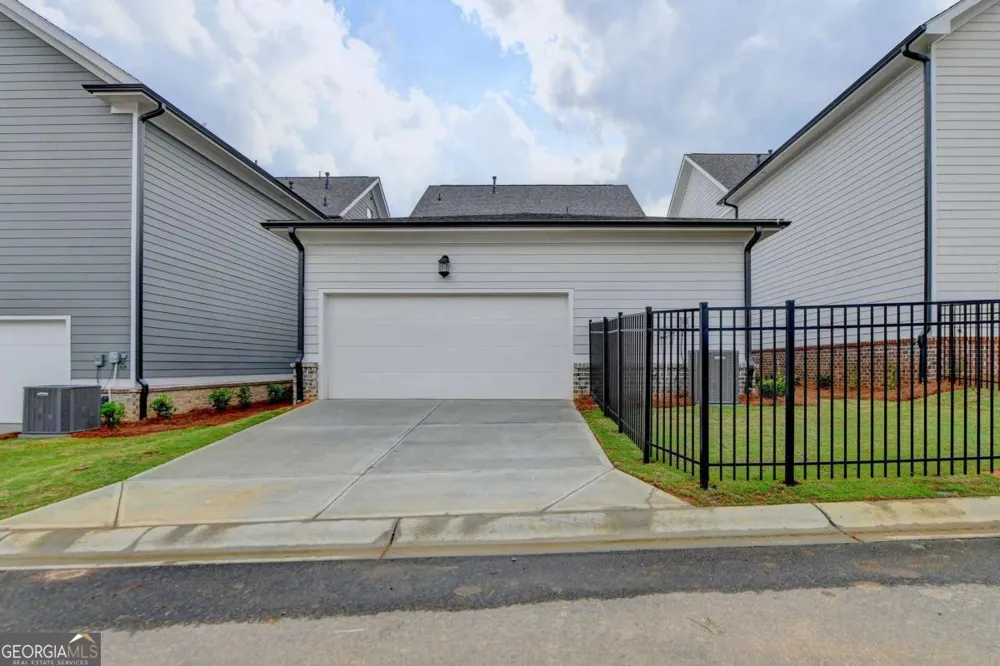 4536 Molder DR Buford, GA 30518