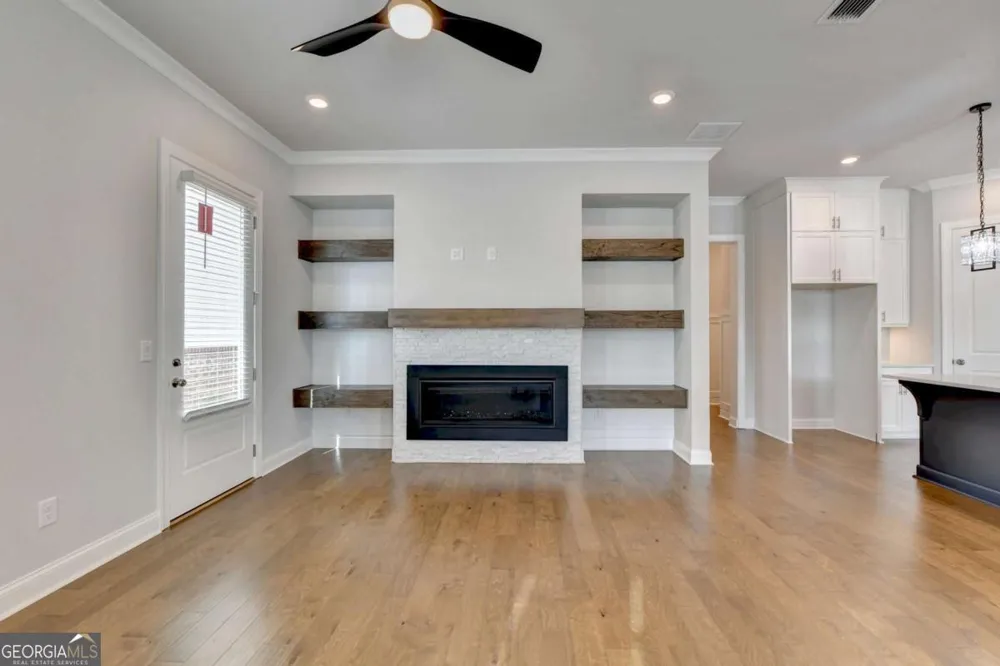 4536 Molder DR Buford, GA 30518